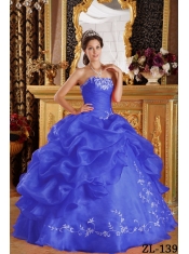 Classical Ryal Blue Ball Gown Strapless With Embroidery Organza For Quinceanera Dresses